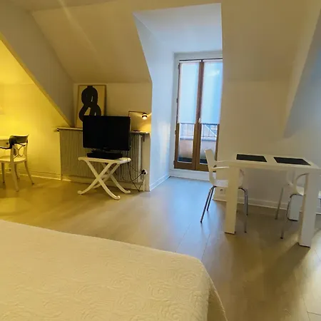 Grand De Standing Hyper Centre Apartment